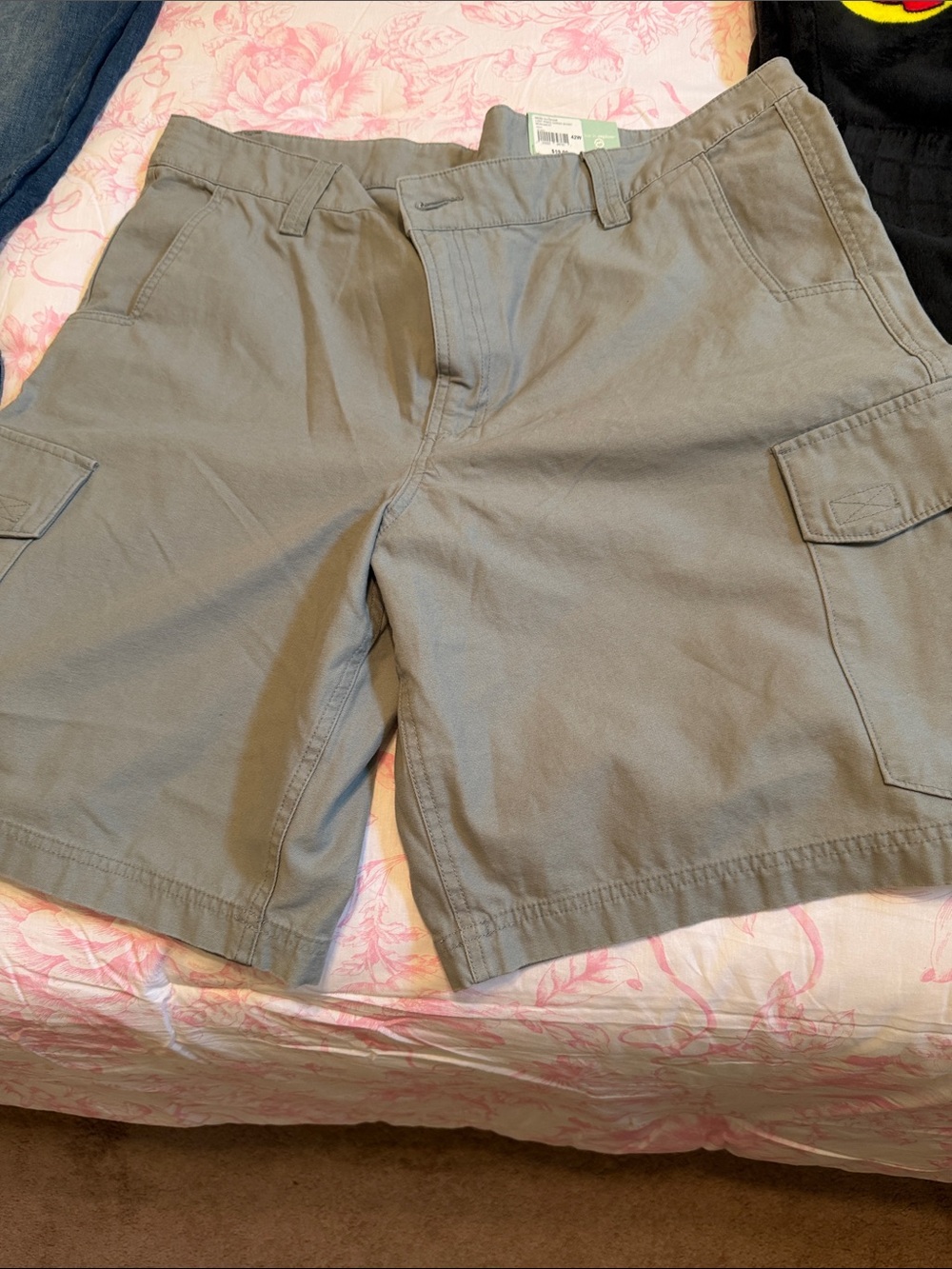 Magellan Outdoors Men's Cargo Shorts Gray